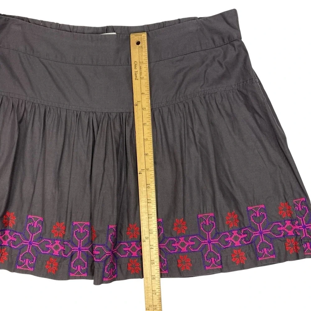 American Eagle Embroidered Hem Tiered Mini Skirt Womens L Gray Pink Y2K Summer